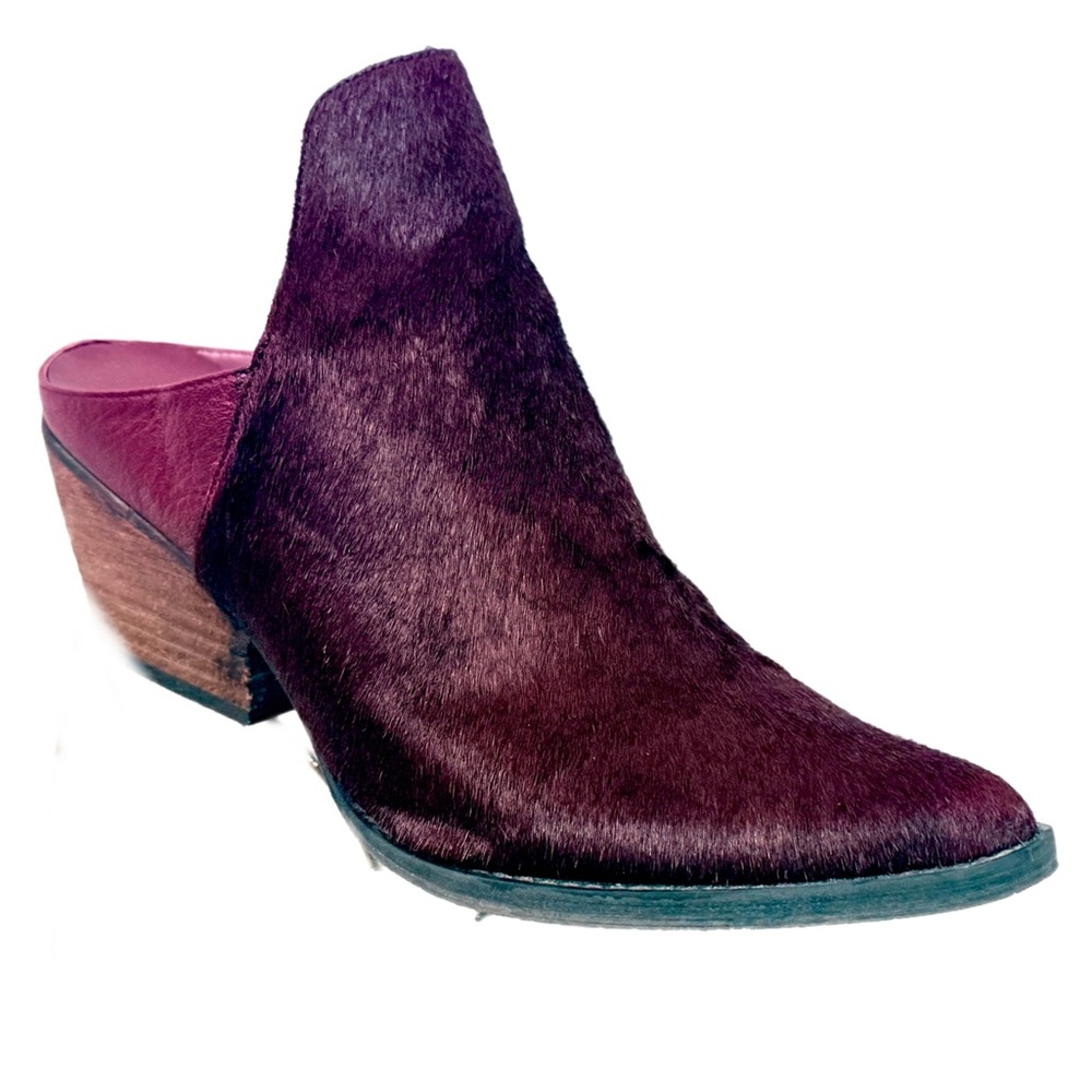 Very Volatile Los Angeles Women’s Burgundy/Red Bootie-